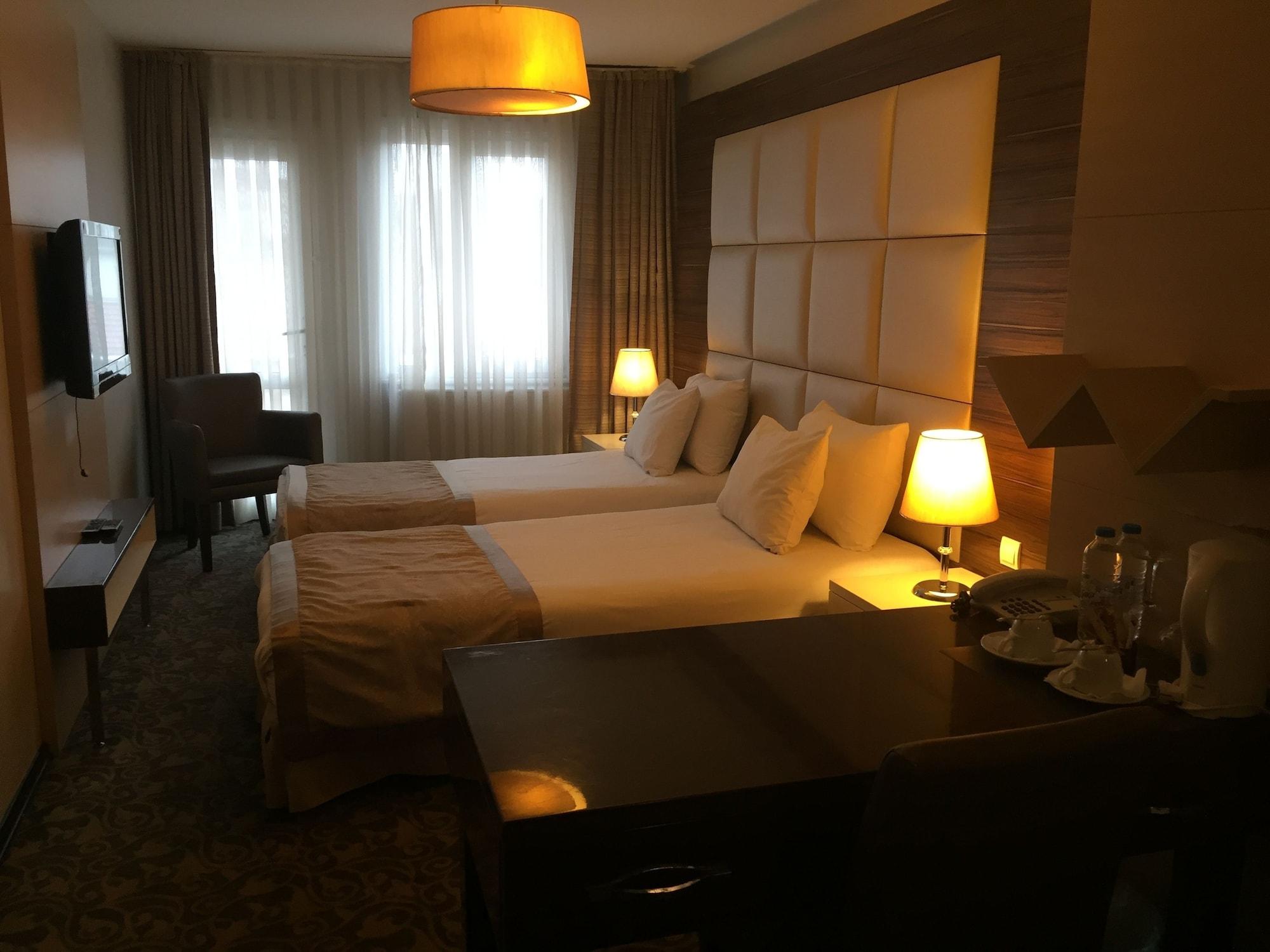 Derpa Hotel Stambuł Zewnętrze zdjęcie